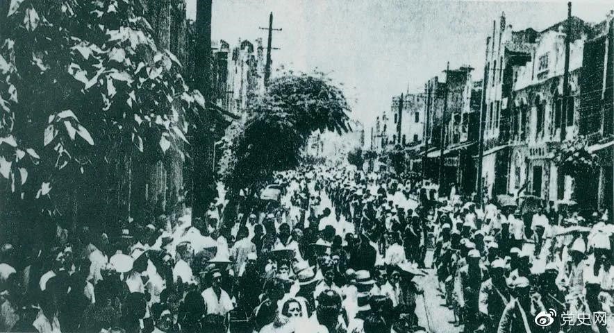 1949年5月22日，第二野戰軍解放南昌。